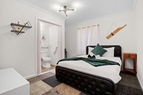 Sharp Park Apartment | Peaceful 1BR Stay - Golf & Beach