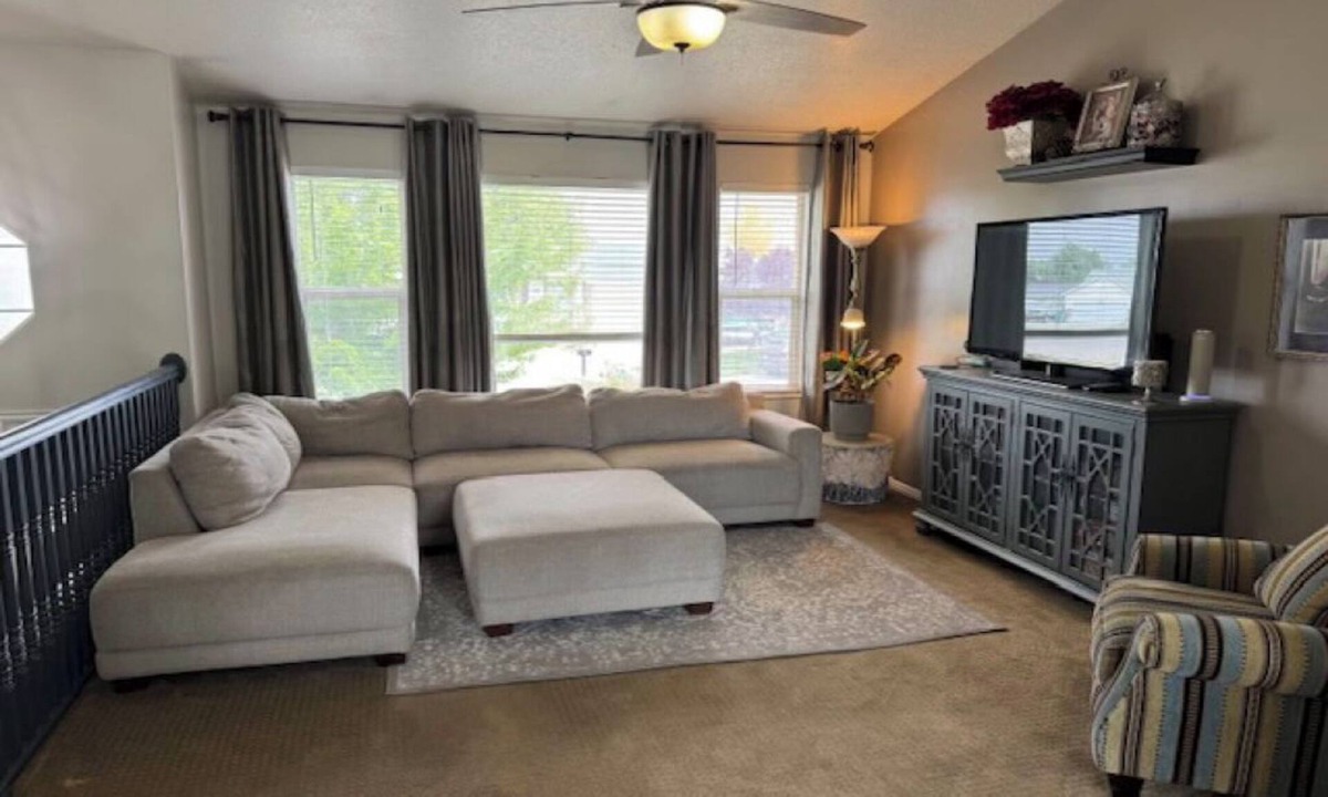 West Haven House | Peaceful 1BR + Study Oasis w/Cozy Living Space