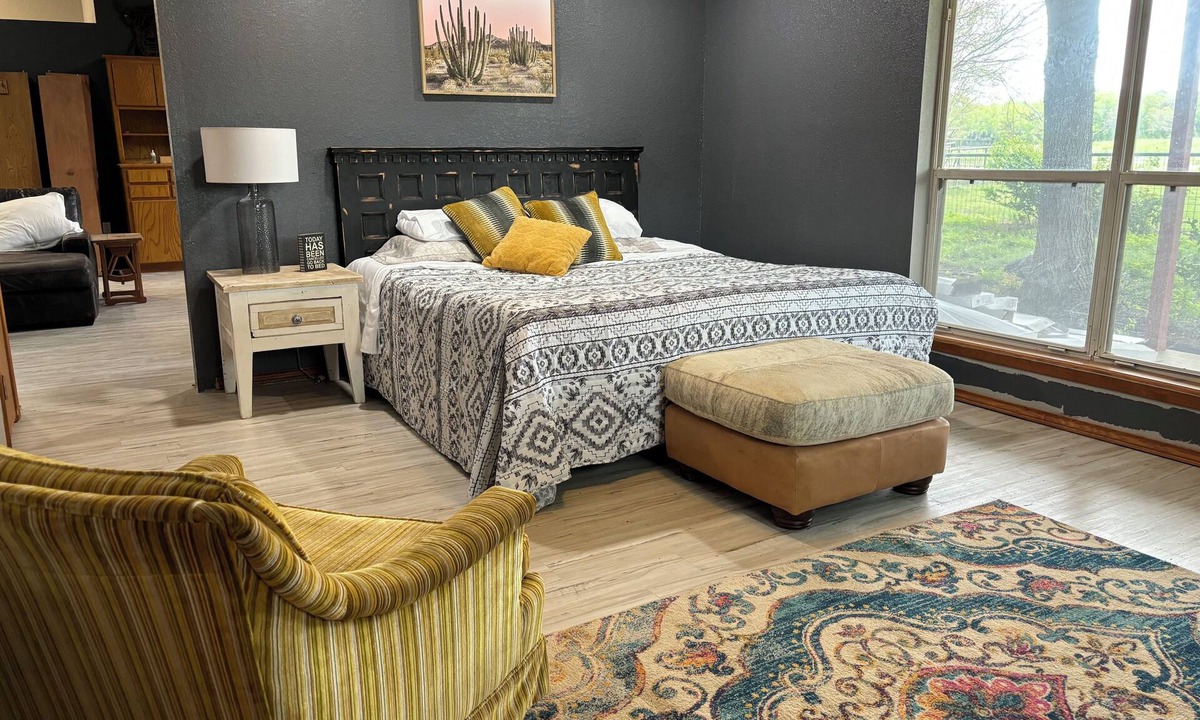 Oatmeal House | Peaceful 2-bedroom house on working ranch near Bertram