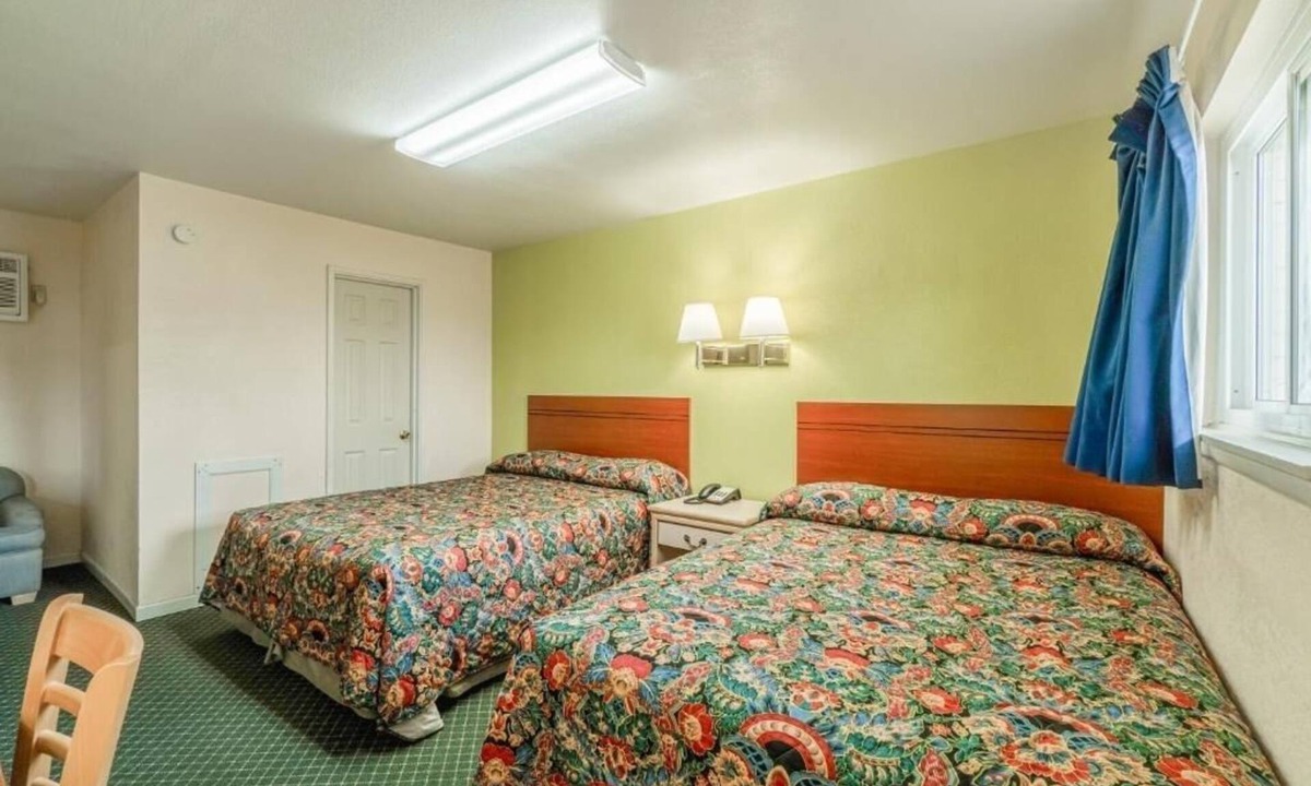 Boise City Hotel | Peaceful 2-Room Stay Ideal for Exploring the Heart of the Oklahoma Panhandle