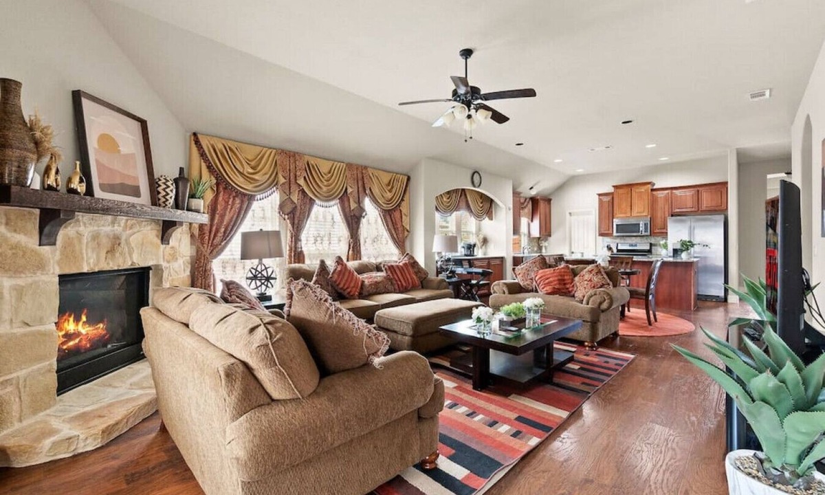 Grand Prairie House | Peaceful 3 BD Family Getaway
