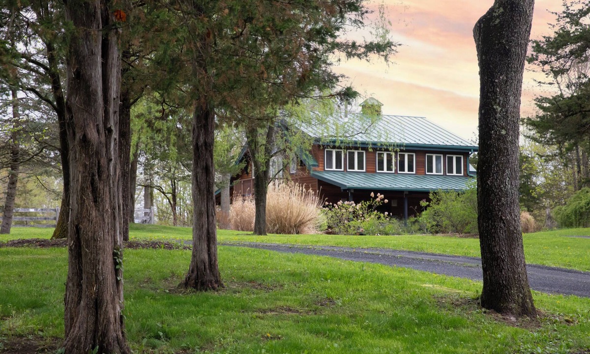 New Paltz Apartment | Peaceful 3-bedroom loft above barn in lovely New Paltz