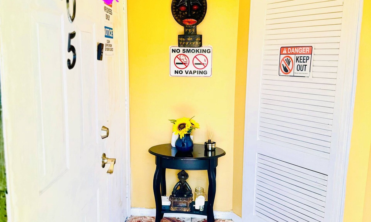 Newark House | Peaceful 3Bedroom Home -Near EWR/NYC