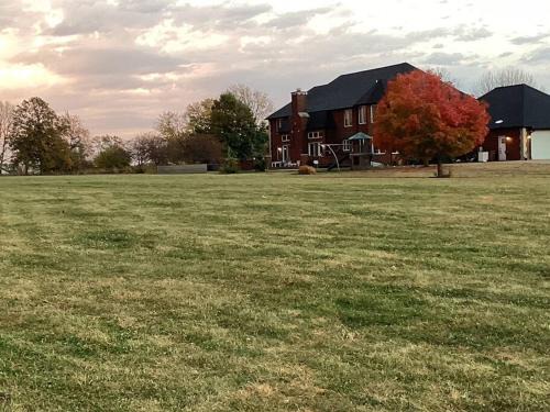 Cumming House | Peaceful Acres Executive Stay