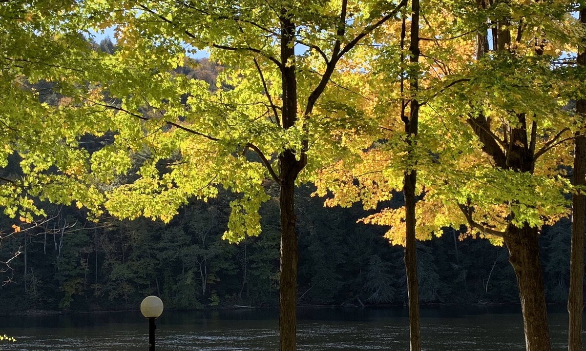 Lake Luzerne-Hadley House | Peaceful Adirondack waterfront