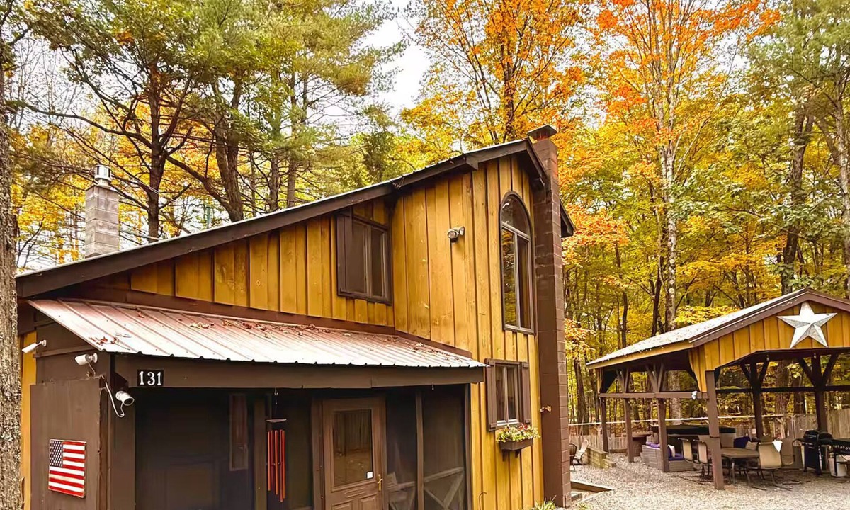 Mayfield Cabin | Peaceful ADK Cabin w/Hot Tub