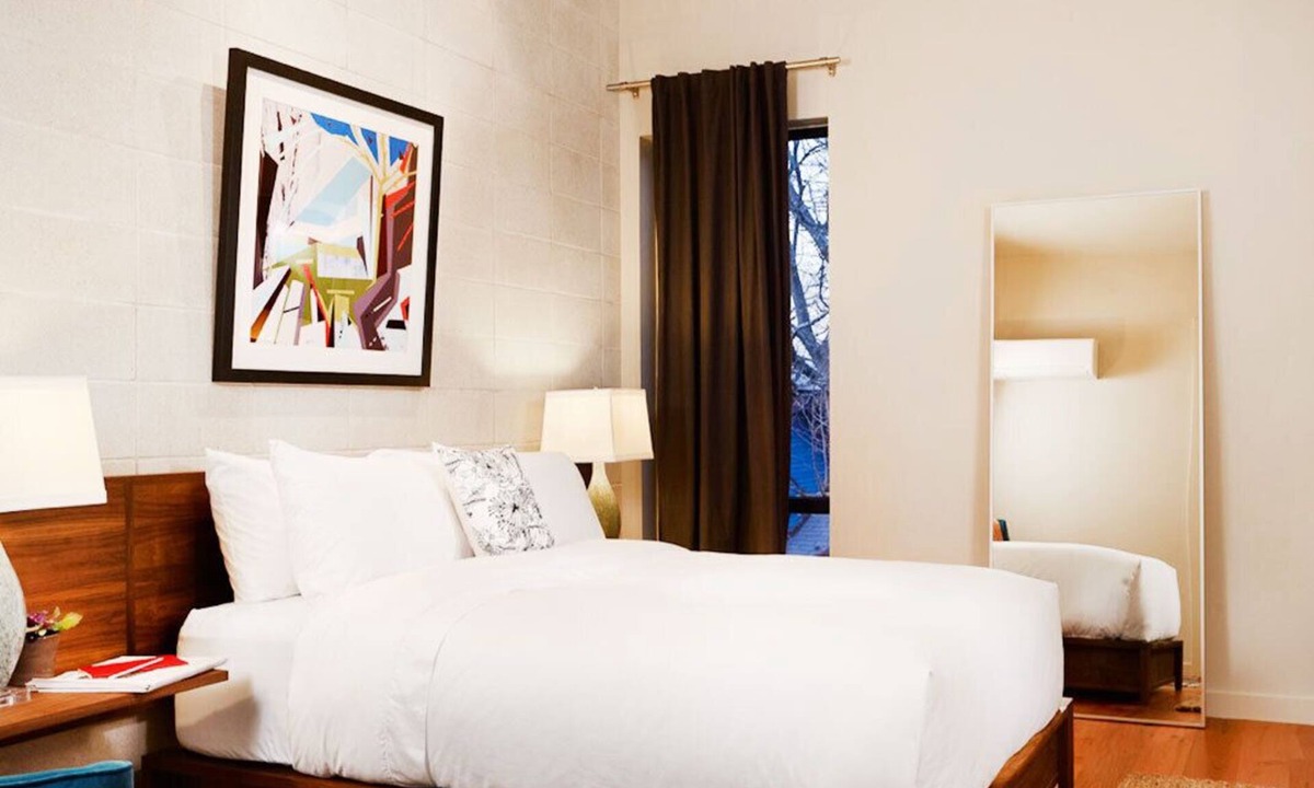 Bedford House | Peaceful and Comfy King Suite