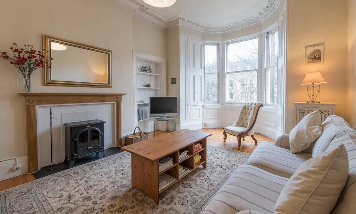 Newington Apartment | Peaceful and convenient apartment ideally situated