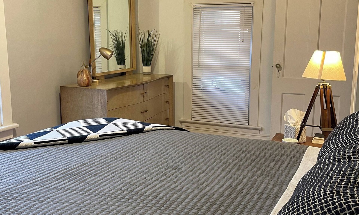 East Rochester Apartment | Peaceful and Stylish Apartment in Quiet Village
