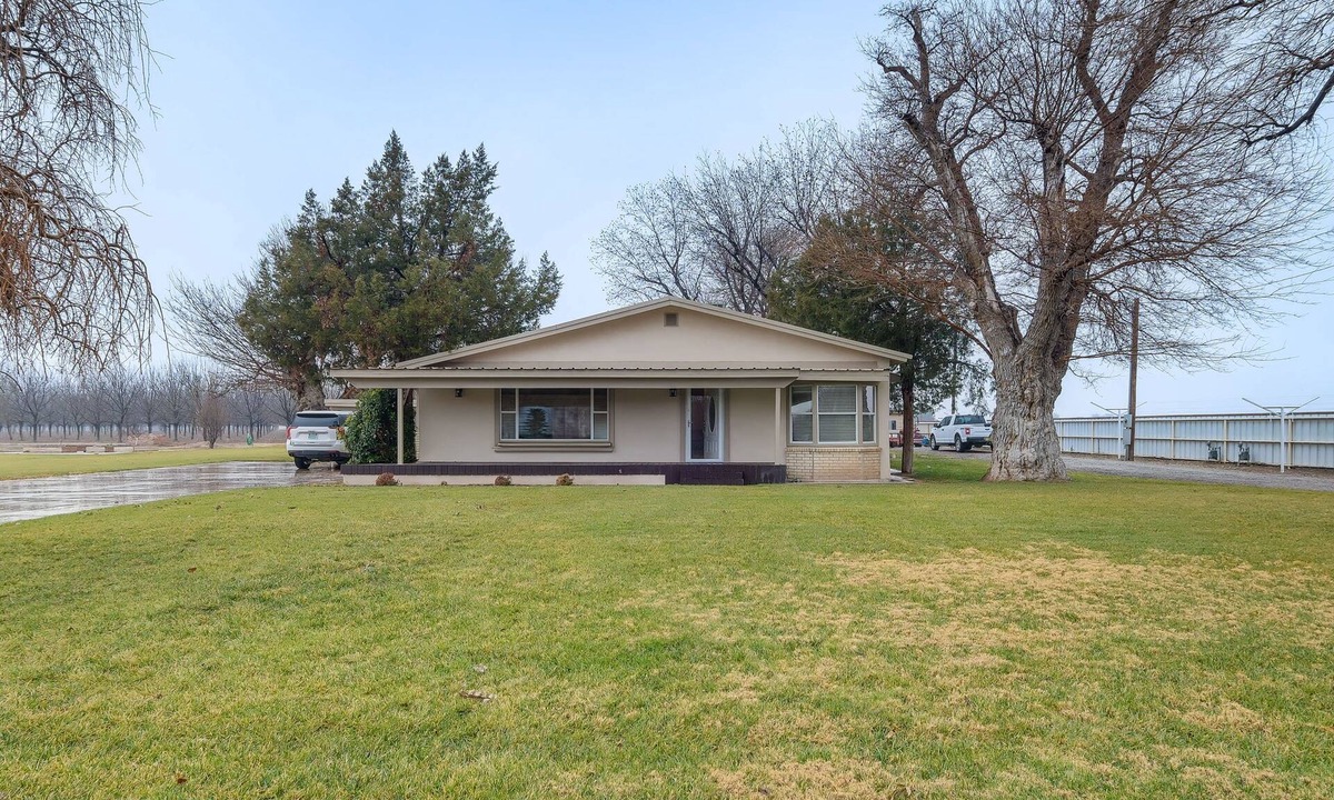 Lakewood House | Peaceful Artesia Vacation Rental w/Orchard Views!