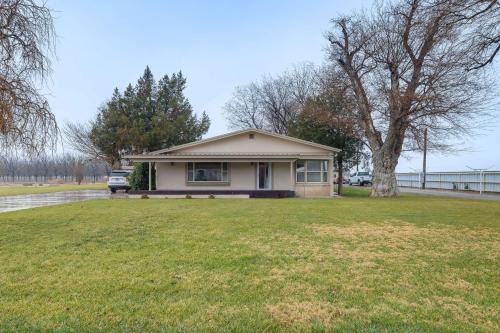 Lakewood House | Peaceful Artesia Vacation Rental w/Orchard Views!