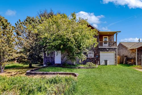 Nehalem House | Peaceful Bayside Sanctuary