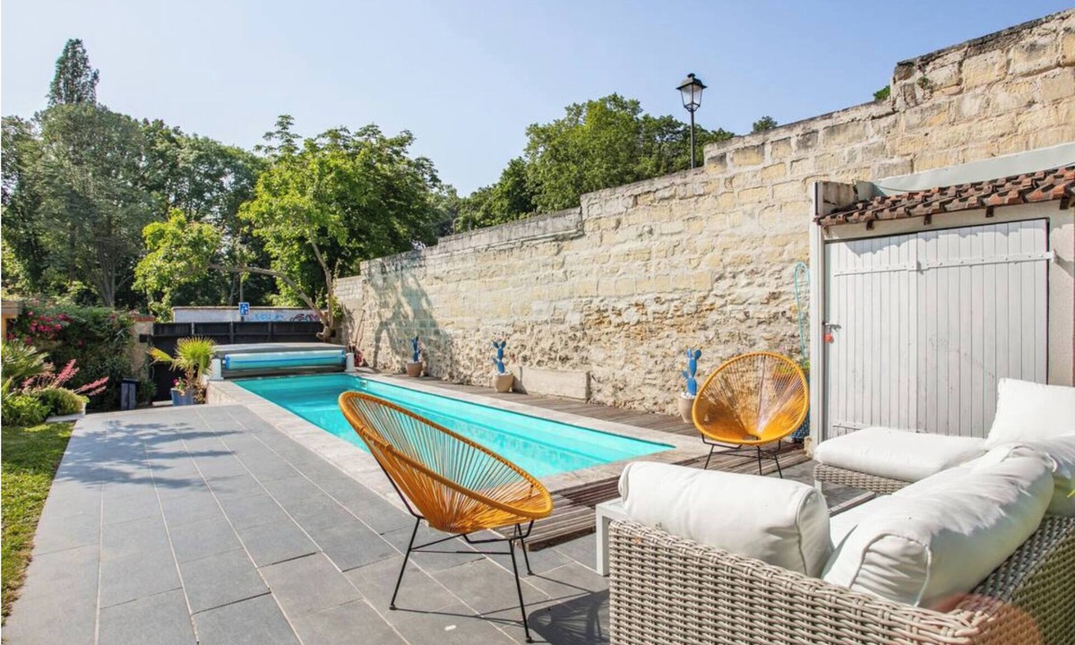 Maisons-Laffitte House | Peaceful blue paradise 20 minutes from the center of Paris