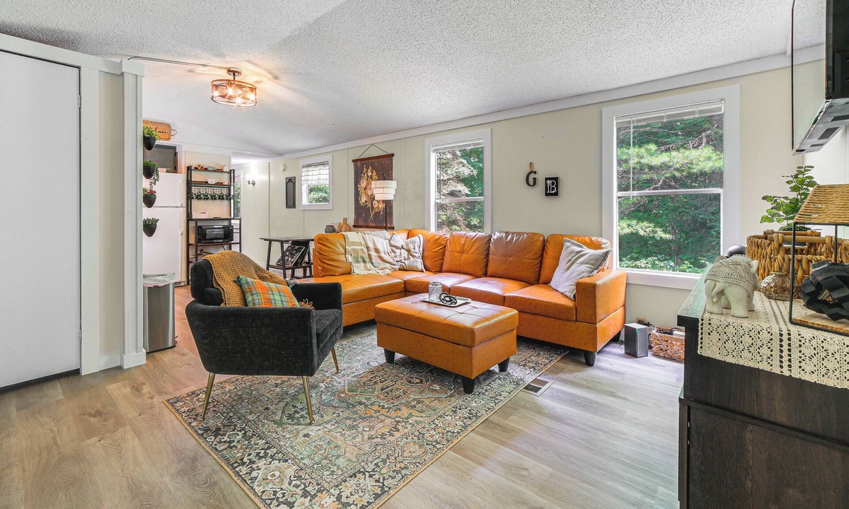 Chester House | Peaceful Brookside Getaway ~10 Mi to Okemo Slopes!