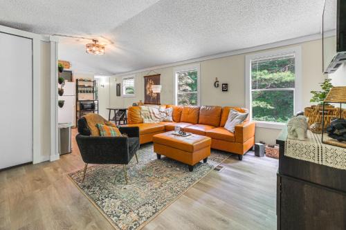 Chester House | Peaceful Brookside Getaway about 10 Mi to Okemo Slopes!