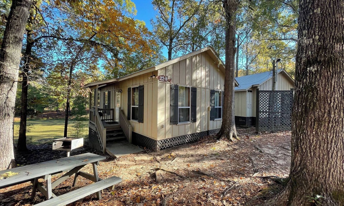 Zwolle Cabin | Peaceful Cabin with Full Kitchen, Vaulted Ceilings & Pond View Porch