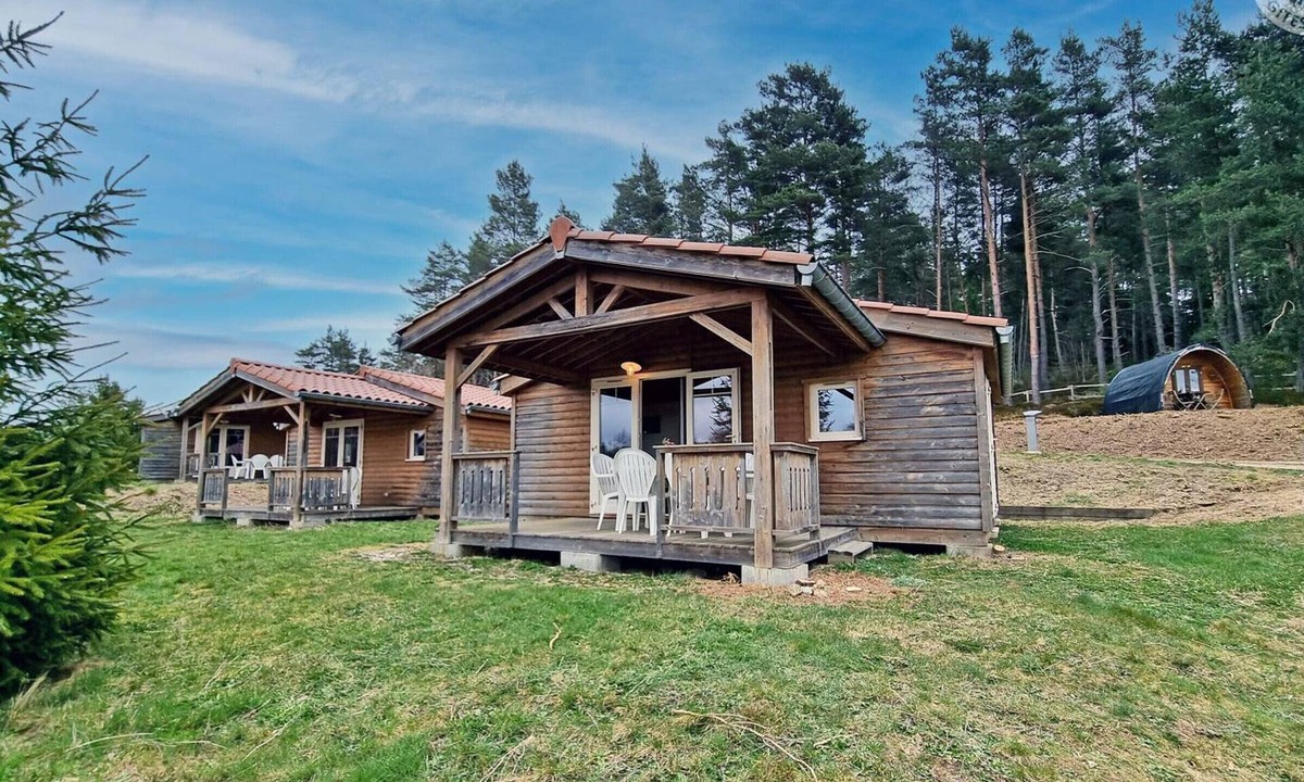 Usson-en-Forez Cottage | Peaceful chalet, pets welcome - 6 guests