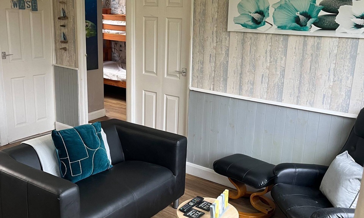 Bude Ski Chalet | Peaceful Chalet in Kilkhampton, Bude in Cornwall