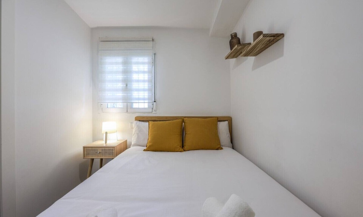 Fuencarral Apartment | Peaceful City Escape 30` from Central Madrid