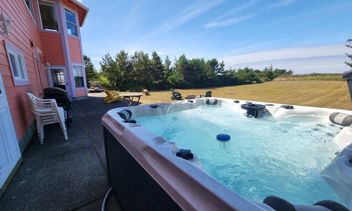 Copalis Beach House | Peaceful Copalis Beach Haven- Game Room