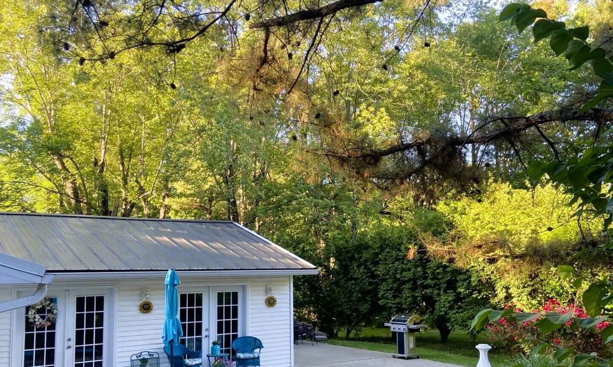 Vienna Cottage | Peaceful Cottage Retreat near Shawnee National Forest
