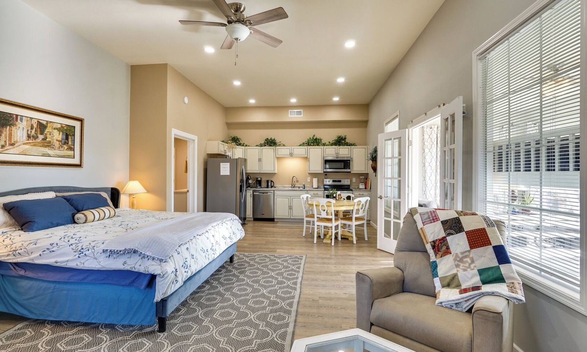 Richland Condo | Peaceful Country Escape w/Sunroom in Richland