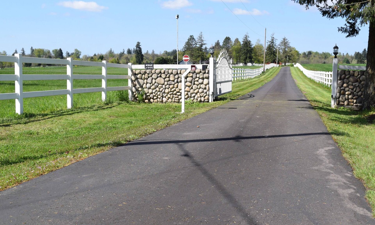 Dollar Corner House | Peaceful Country Retreat Near PDX and ILANI