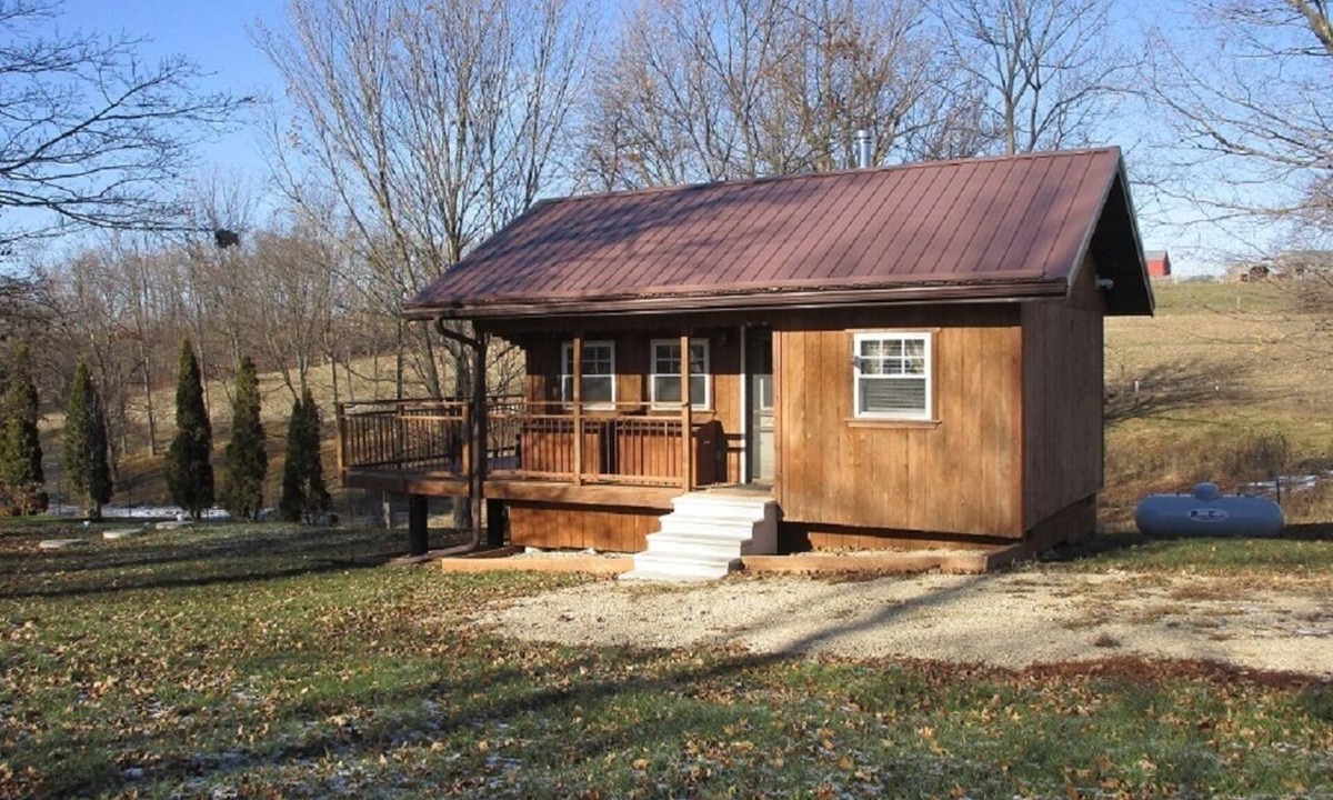 La Farge Cabin | Peaceful Cozy Cabin Close to Kickapoo Reserve