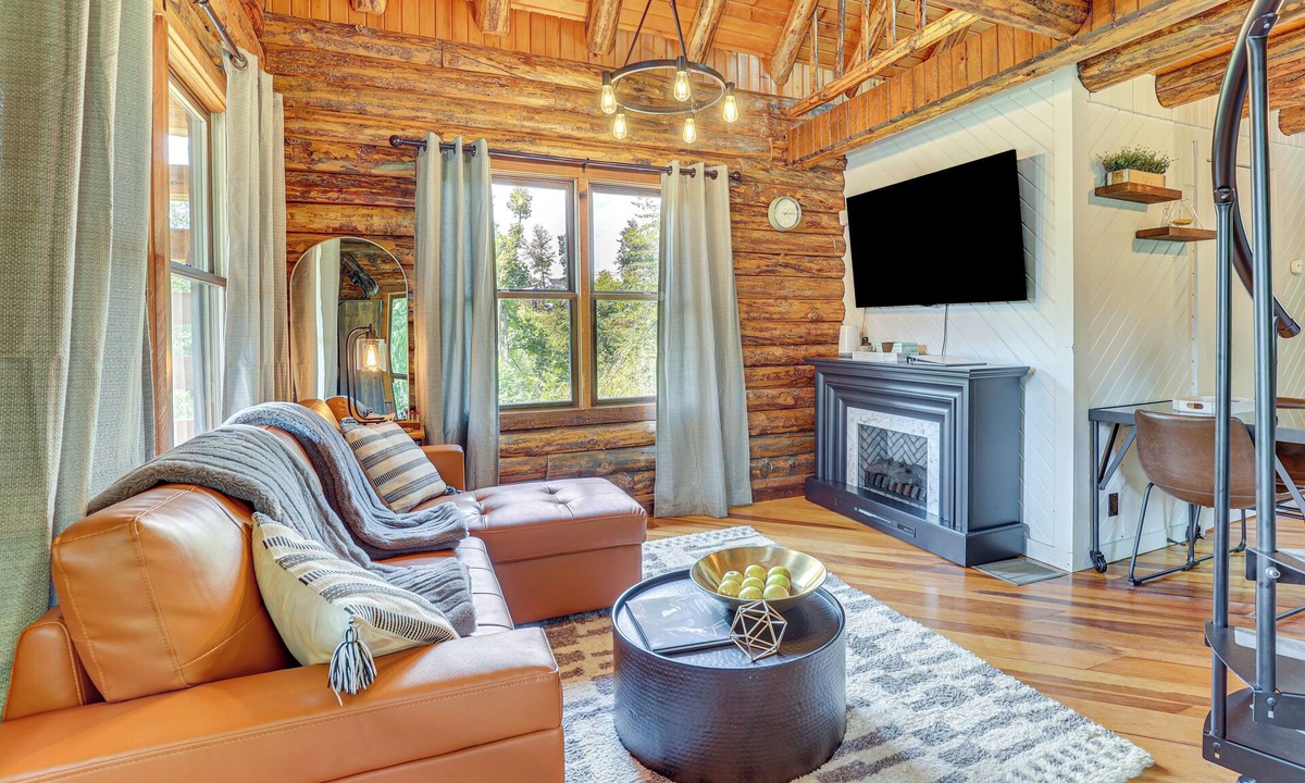 Blissfield Apartment | Peaceful 'Creekside North' Studio w/Fire Pit