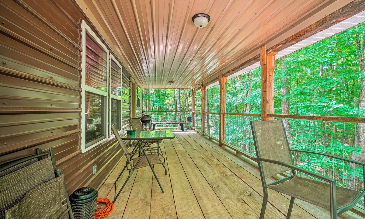 Chickamauga Lake Cabin | Peaceful Decatur Cabin w/Grill & Fire Pit!