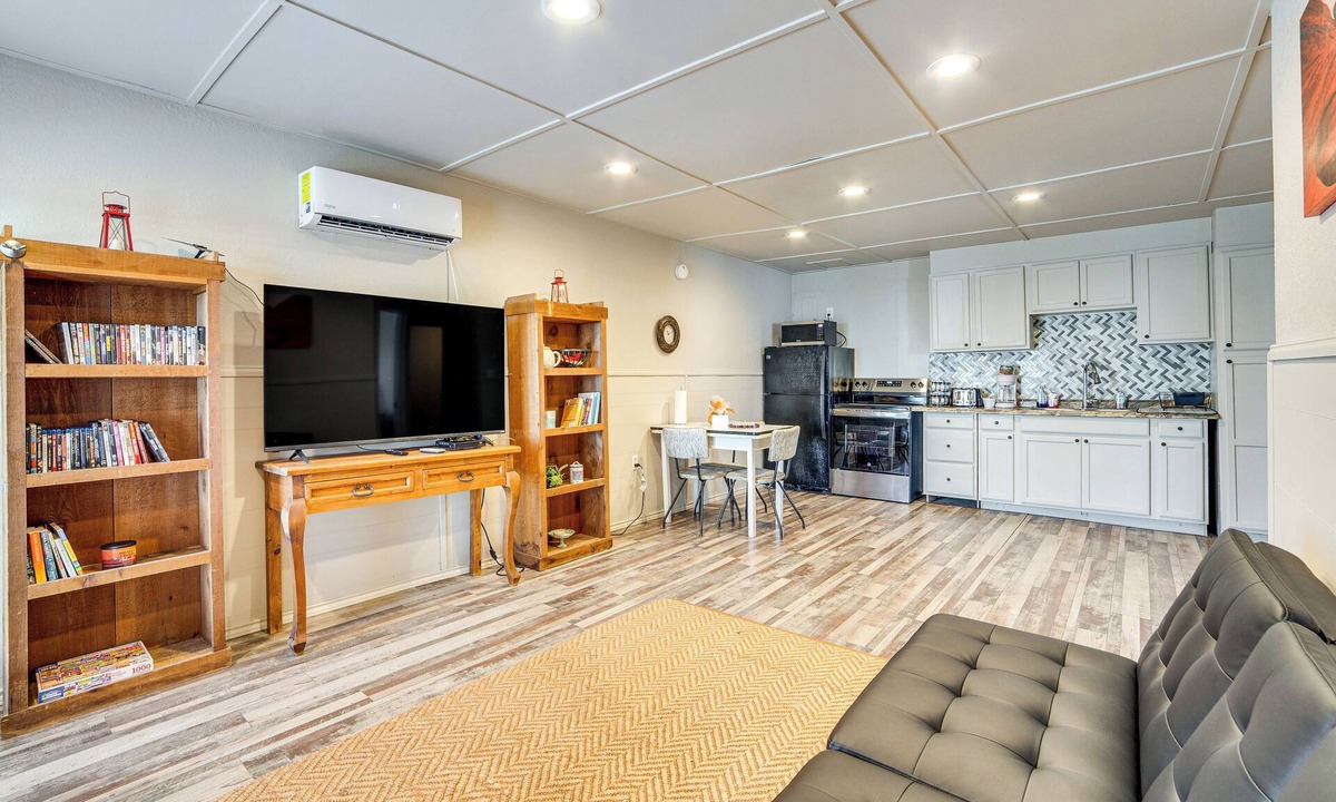 Mineola House | Peaceful East Texas Retreat! Mineola Bungalow