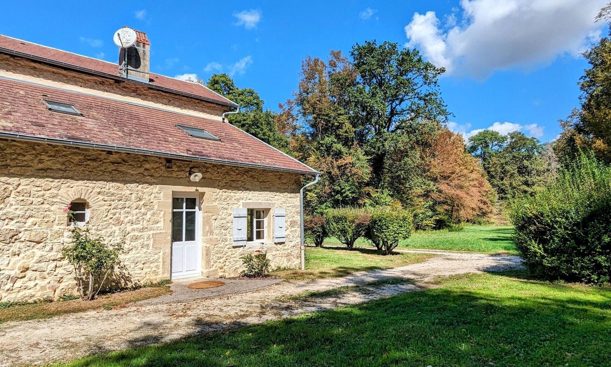 Saint-Loup-Nantouard Cottage | Peaceful Forest House with Pool and Pets Allowed