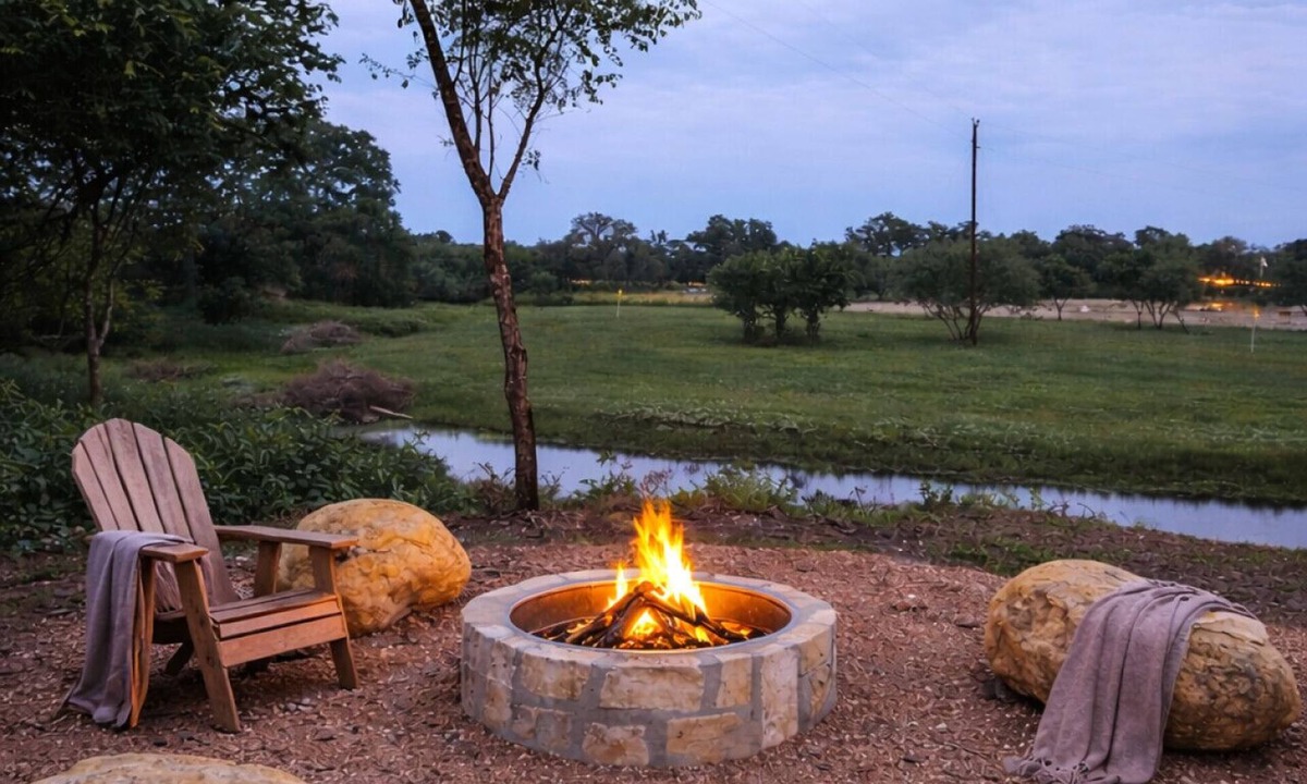 Hondo Other | Peaceful Farm Stay Fire Pit Pet-Friendly Room to Gather