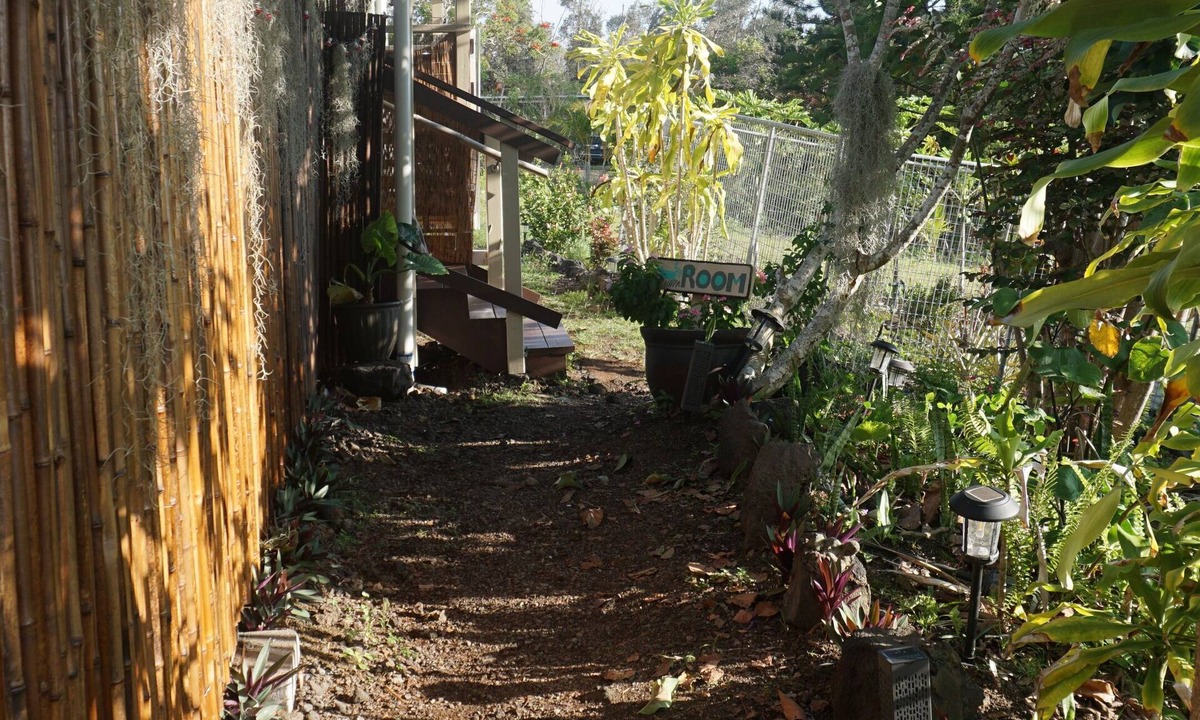 Opihihale Apartment | Peaceful farm stay on the hills of West Hawaii overlooking the pacific ocean!