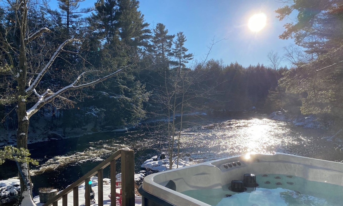 Havelock-Belmont-Methuen Cottage | Peaceful Forested Riverside Cottage with a Hot Tub, Cozy Vibes & Pets Welcome