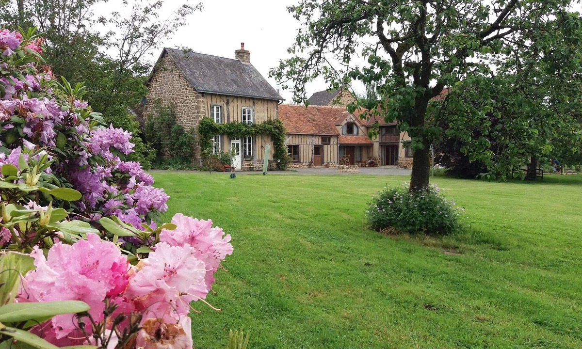 Juvigny-Val-d'Andaine Cottage | Peaceful Country setting with beautiful garden