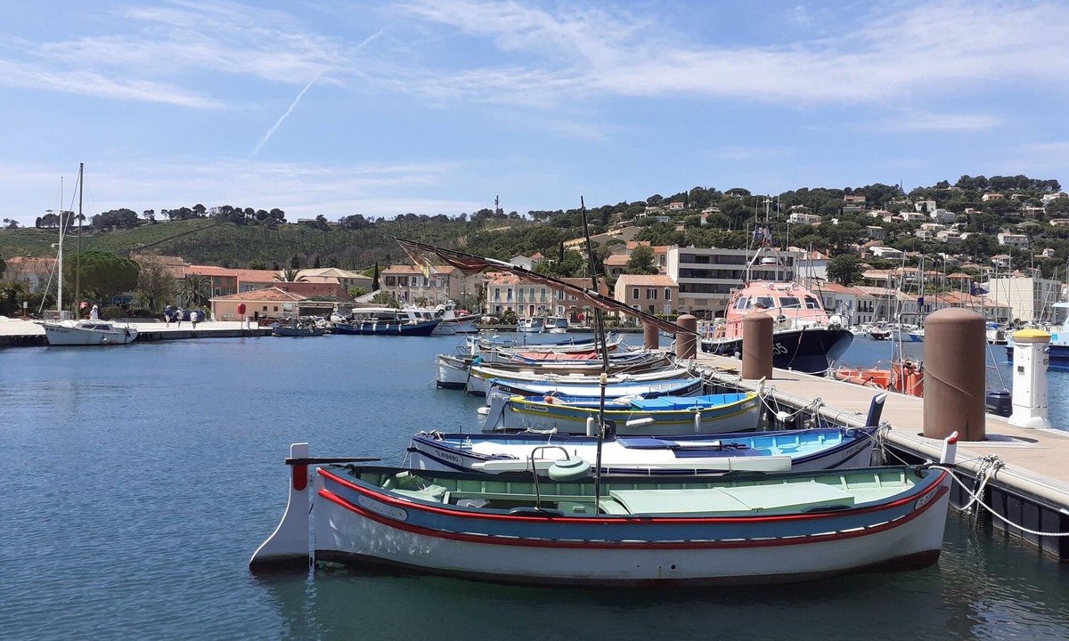 Saint-Mandrier-sur-Mer Apartment | PEACEFUL STUDIO!