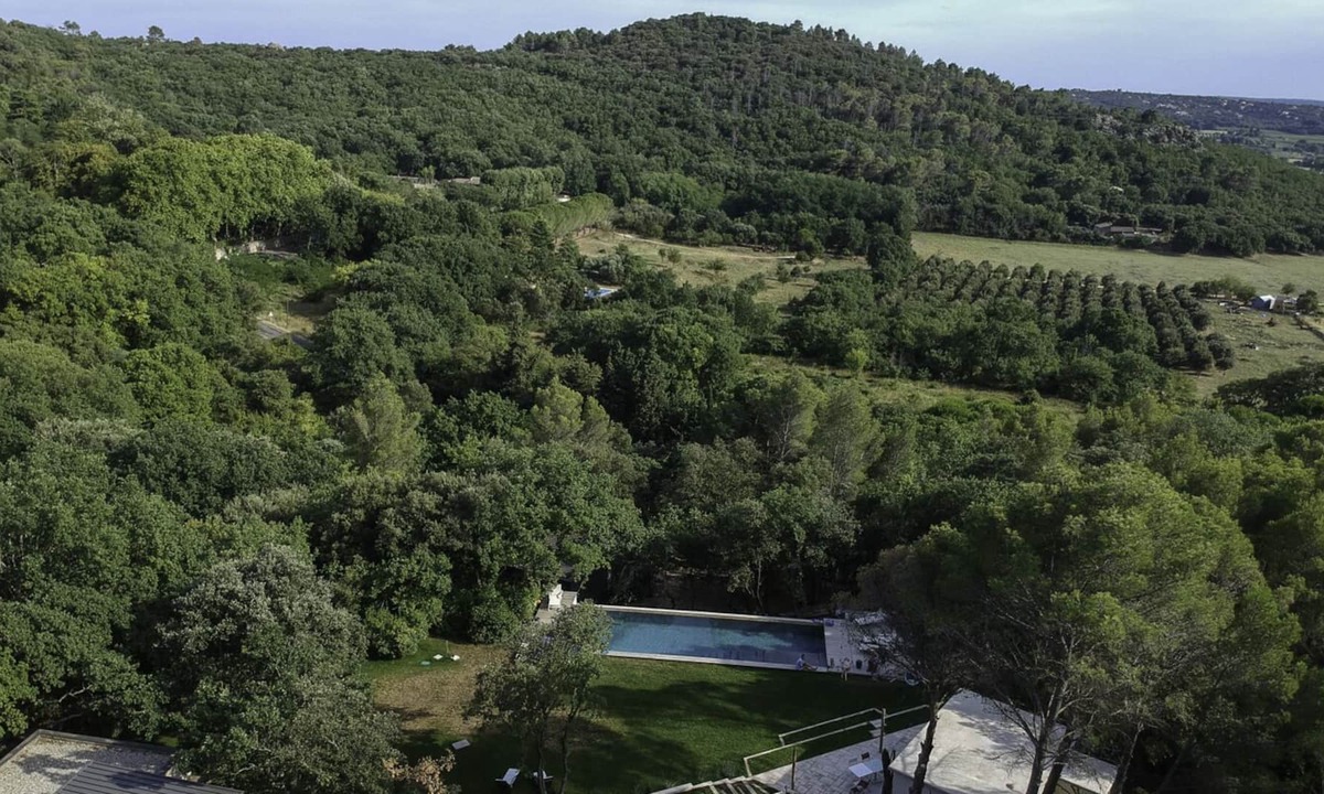 Saint-Victor-des-Oules Villa | Peaceful setting, 4 bedrooms, heated pool and jacuzzi close to Uzes and Avignon