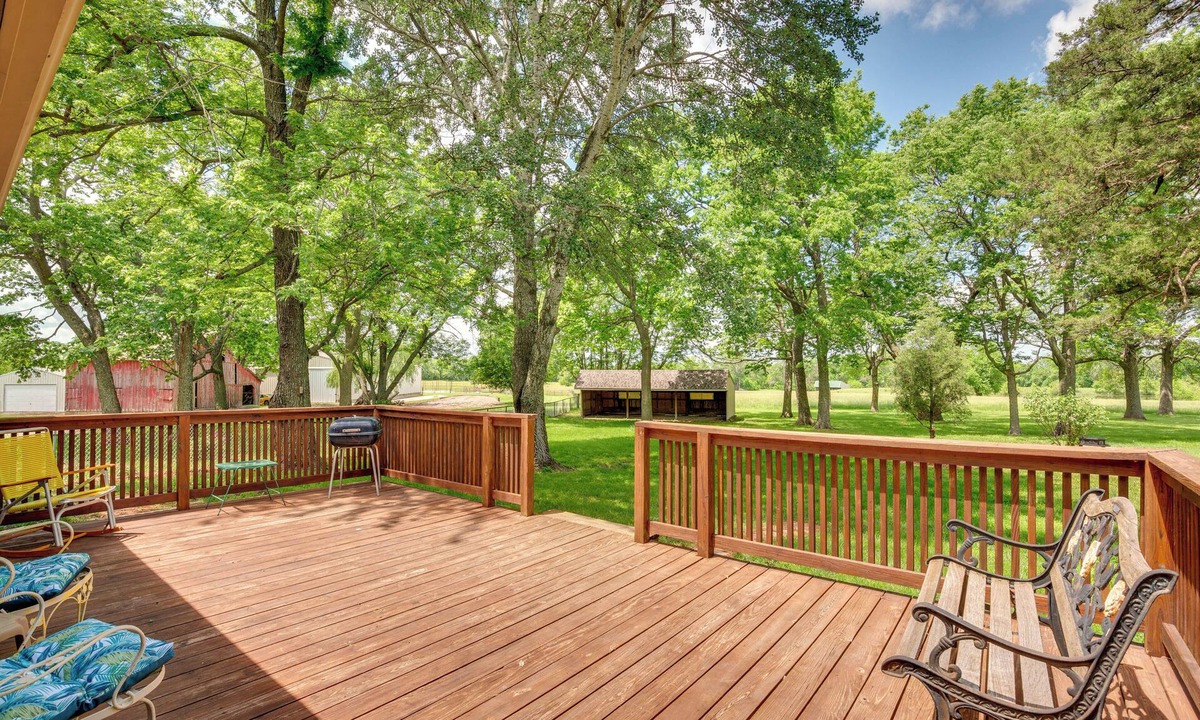 Cass County House | Peaceful Garden City Getaway w/Grill & Fire Pit