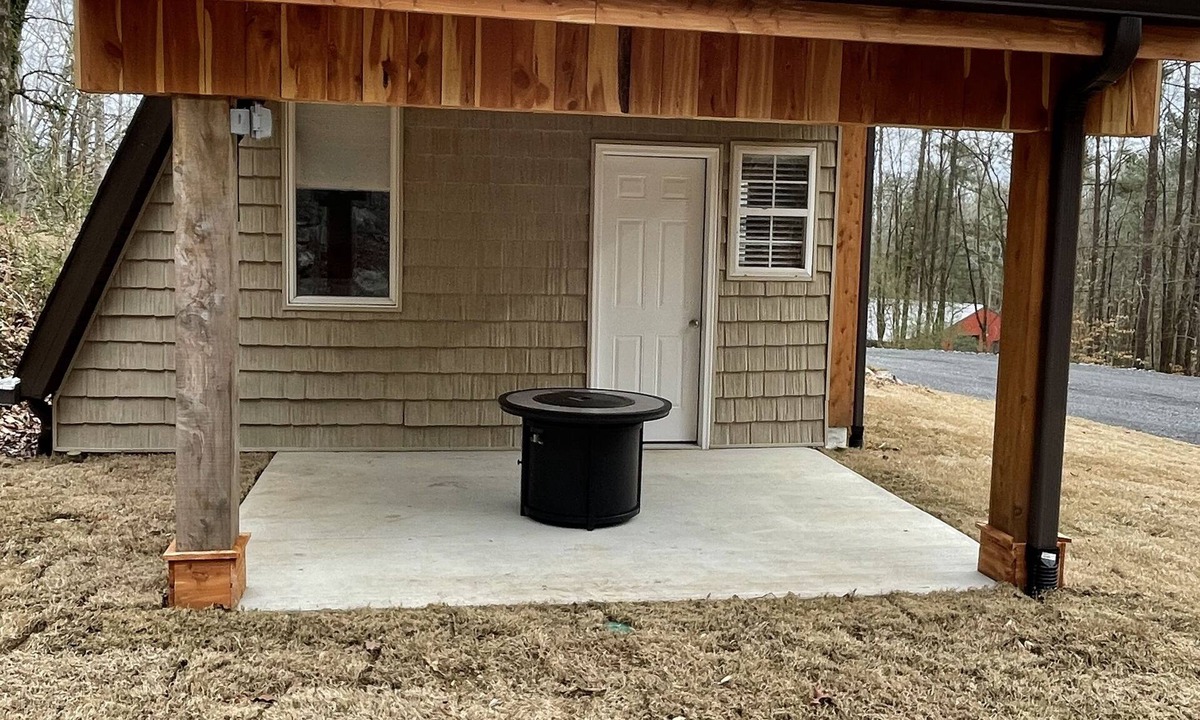 Guntersville Cottage | Peaceful haven, quiet mountain setting