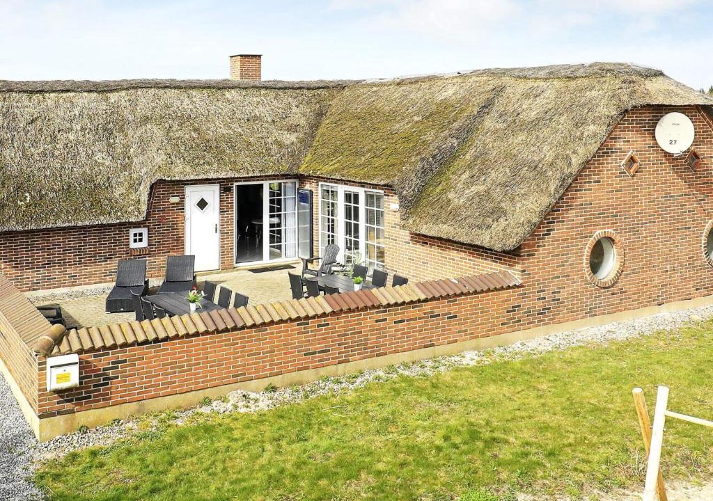 Lodbjerg Hede House | Peaceful Holiday Home in Ringkobing with Sauna