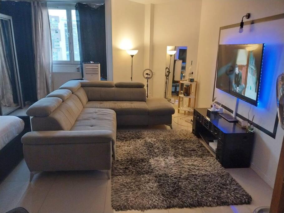Sevran Apartment | Peaceful home