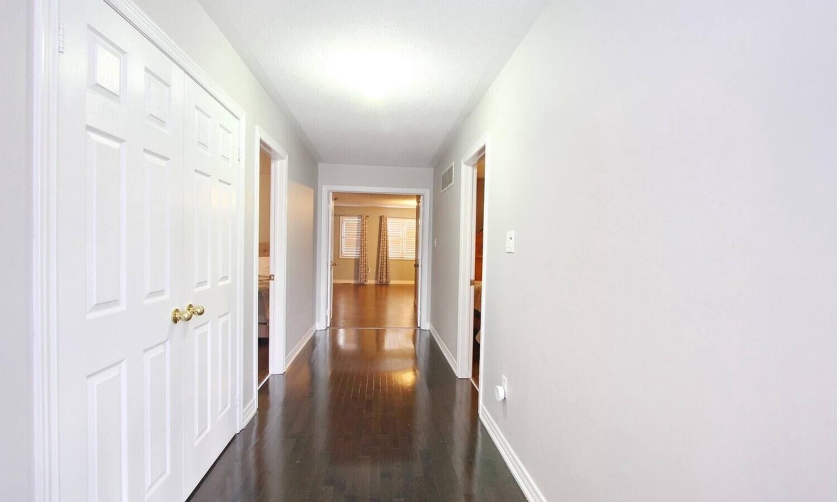 Mount Pleasant House | Peaceful House at Mount Pleasant