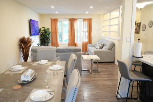 Kitchener Apartment | Peaceful Kitchener Getaway 5BR Home with BBQ