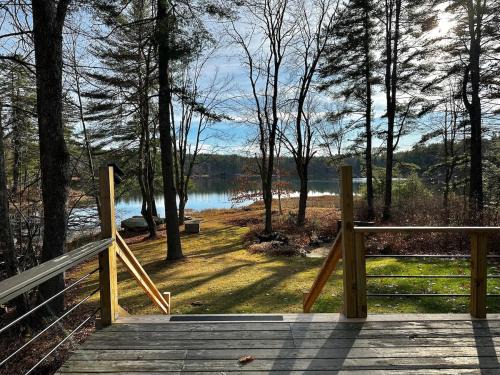 Bennington House | Peaceful Lake Cabin Near the Beach