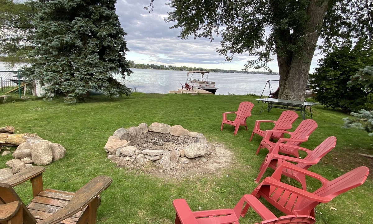 Greenbank Cottage | Peaceful lake front getaway