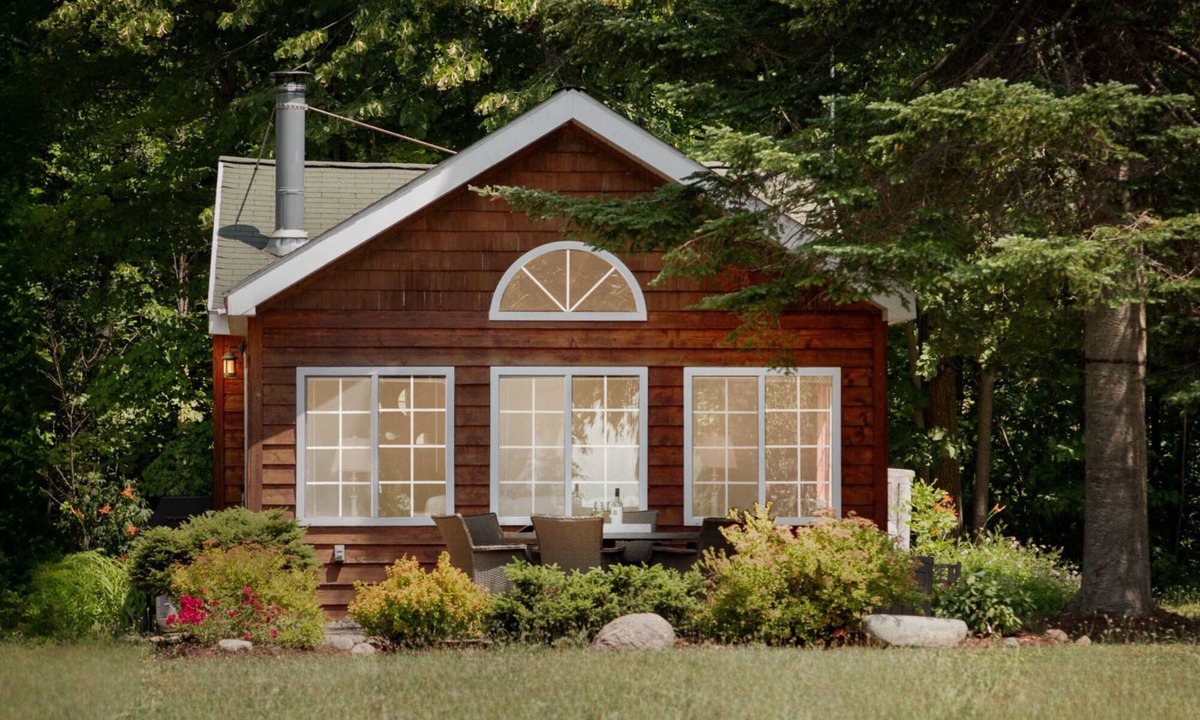 Charlevoix Cottage | Peaceful Lake Nowland Cottage Retreat in Charlevoix