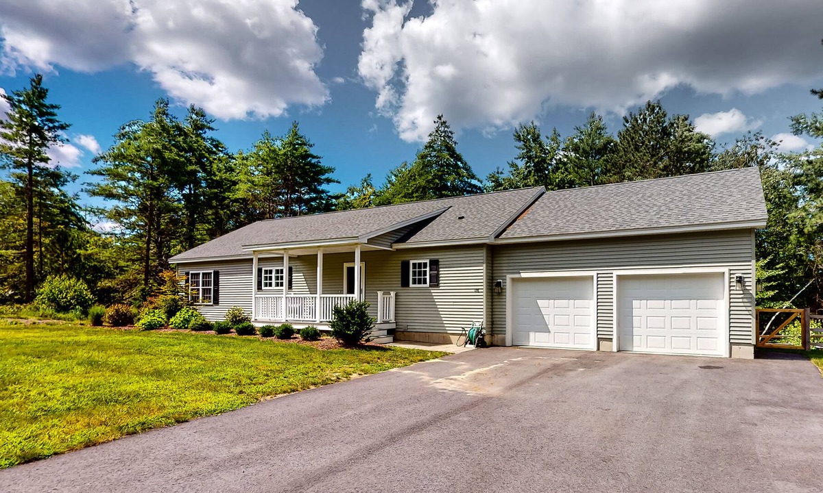 West Newfield House | Peaceful lakefront home with kayaks, small dock, deck, & firepit - dog-friendly