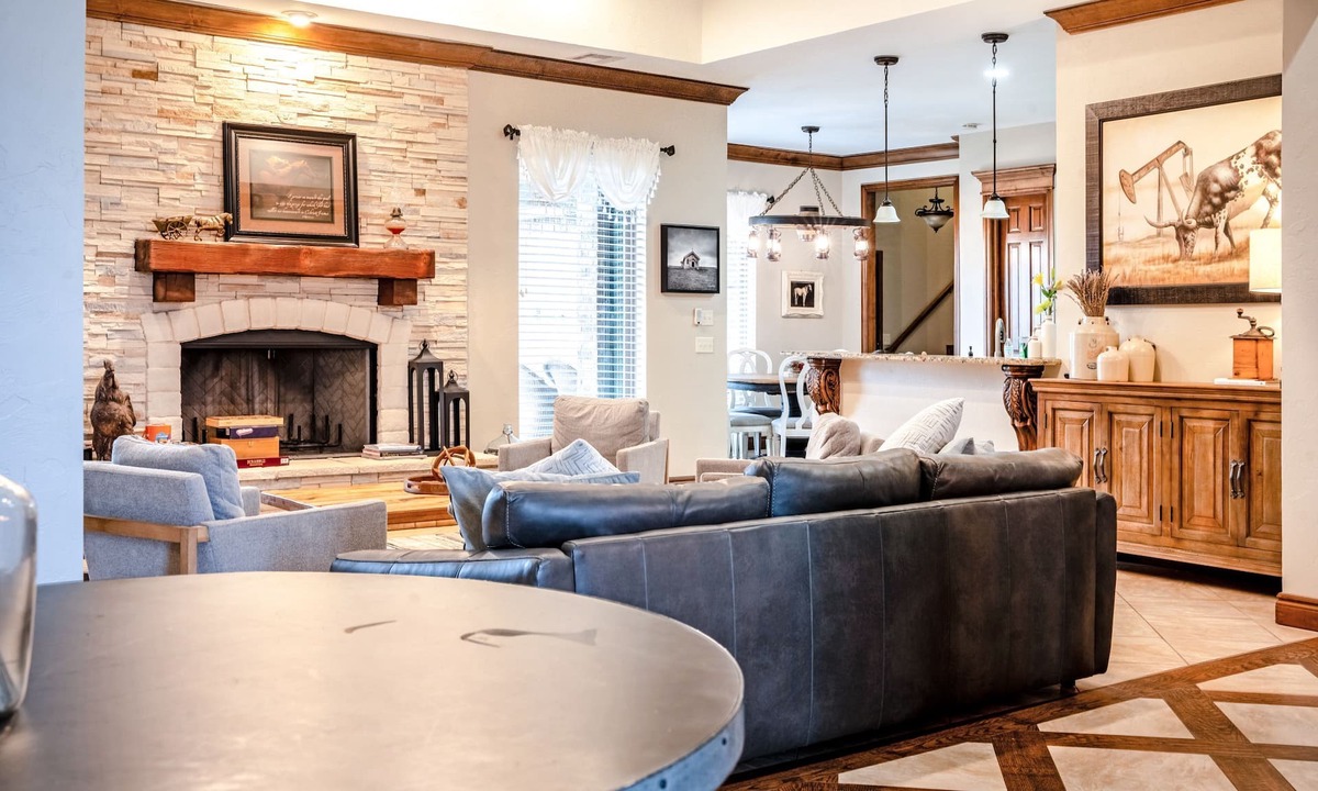 Pottawatomie County House | Peaceful Luxurious Ranch Family Reunion