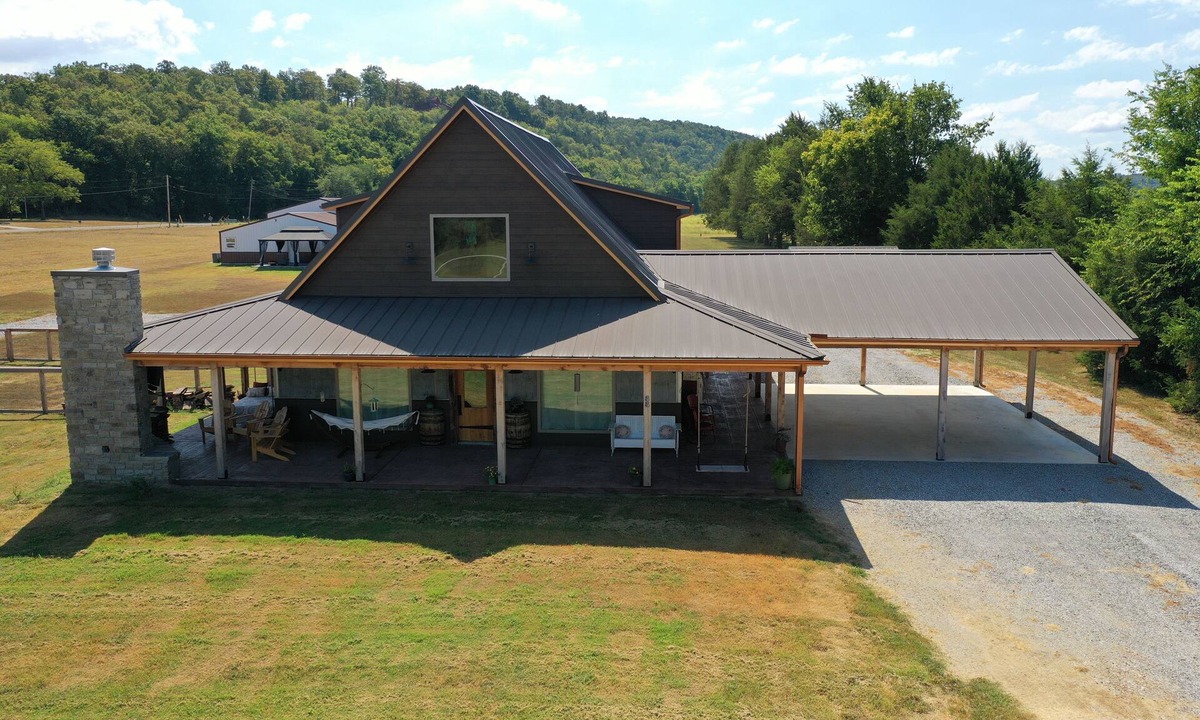 Cotter Cabin | Peaceful luxury cabin in charming Cotter, two miles from Wild Cat boat launch.